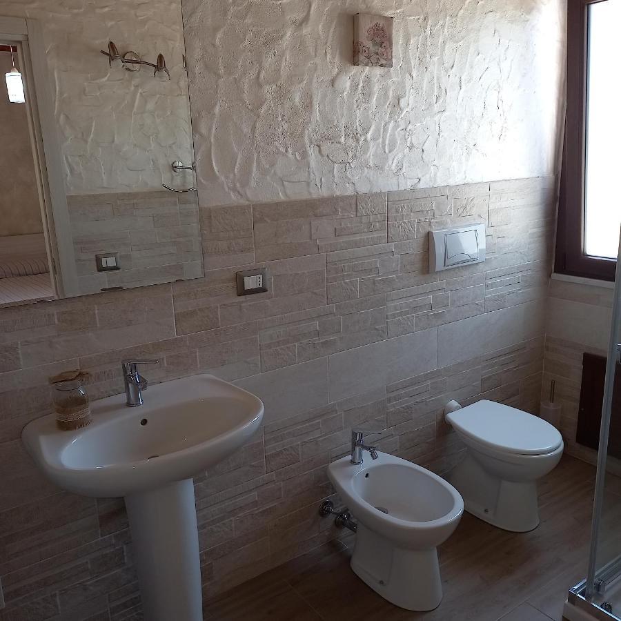 B&B Gli Ulivi SantʼAnna Arresi Exterior foto